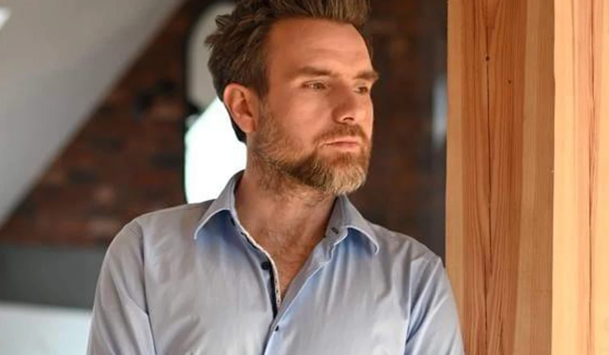 Robert Jałocha w żałobie /fot. https://www.facebook.com/photo/?fbid=5549066028514882&set=ecnf.100002346189538/ Robert Jałocha w żałobie /fot. https://www.facebook.com/photo/?fbid=5549066028514882&set=ecnf.100002346189538/