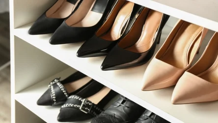 Jakie buty będą hitem tegorocznych świąt? Gwiazdy stawiają na srebrne szpilki.