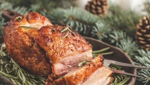 Zapomnij o suchej i twardej jak podeszwa pieczeni. Wystarczy jedna rzecz, by była soczysta