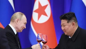 Putin i Kim Dzong Un dobijają "krawego" targu. Obie dyktatury intensywnie współpracują