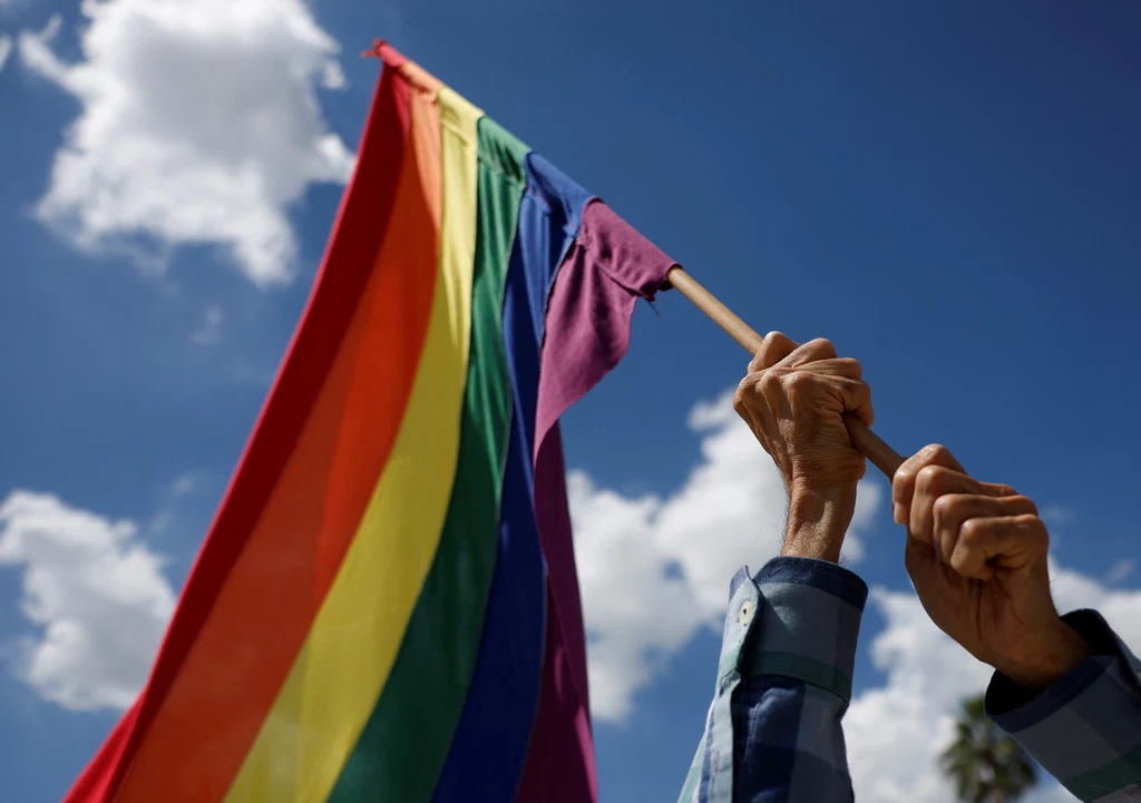 Raport IPSOS wskazuje, ile może być osób LGBT+ w Polsce Raport IPSOS wskazuje, ile może być osób LGBT+ w Polsce