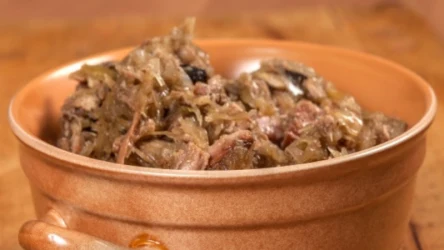 Bigos to tradycyjne danie wigilijne i świąteczne jadane w Polsce od wieków