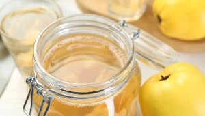 Pigwa nadaje się do przygotowania domowego octu. Jak działa ocet pigwowy? 