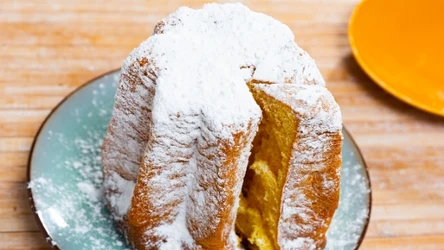 Pandoro to - obok panettone - najpopularniejszy bożonarodzeniowy wypiek we Włoszech