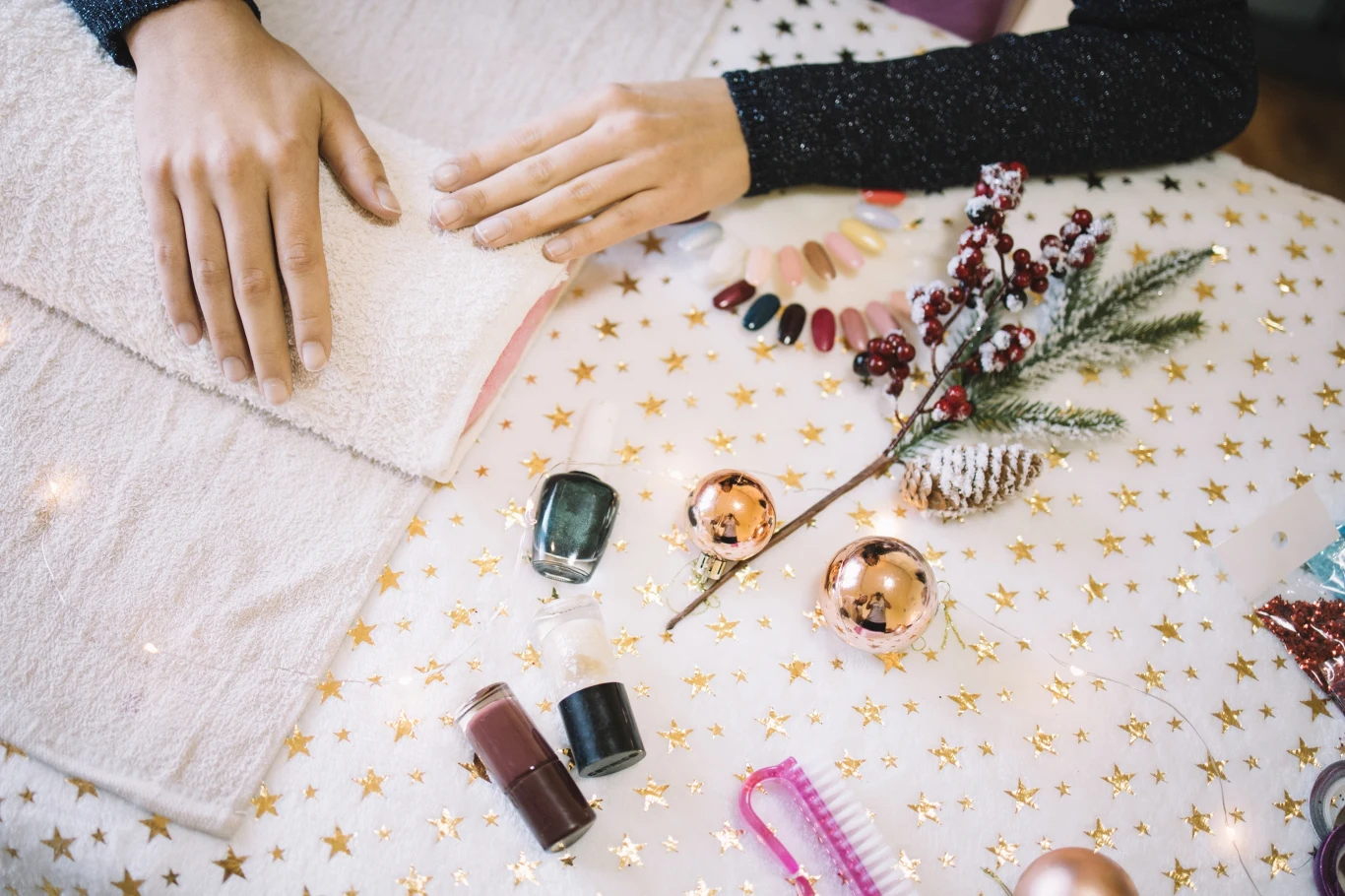 Wśród wybieranych przez klientki wzorów królują te ze świątecznymi motywami Wśród wybieranych przez klientki wzorów królują te ze świątecznymi motywami