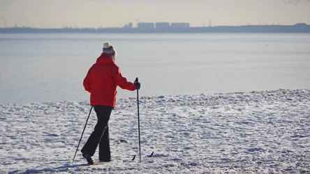 Kołobrzeg to uwielbiane nadmorskie uzdrowisko. Zimą również warto się tutaj wybrać. 