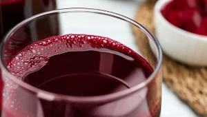 Wymiata toksyny z organizmu, obniża ciśnienie i cholesterol. Dla osób 50+ powinien być obowiązkowy