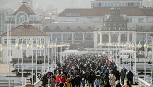 Coraz więcej Polaków wyjeżdża na Boże Narodzenie. Króluje jeden kierunek i nie chodzi o góry 