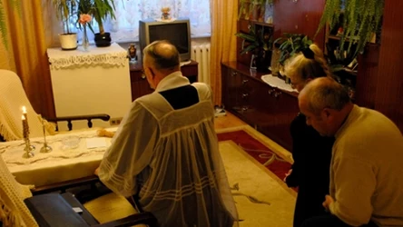 Czego nie może robić ksiądz po kolędzie? Znany duchowny wyjaśnia nowe przepisy