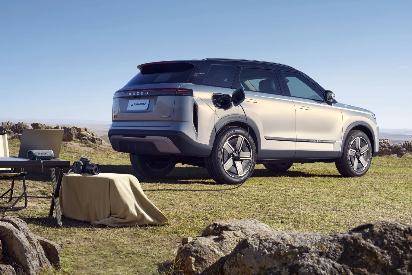 Jaecoo 7 dostępne będzie z hybrydą plug-in. Jaecoo 7 dostępne będzie z hybrydą plug-in.