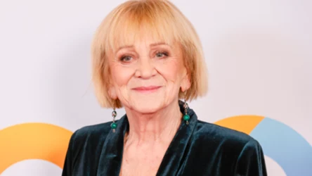 Małgorzata Rożniatowska o 50 latach na scenie, pierwszej roli głównej i imponującej metamorfozie