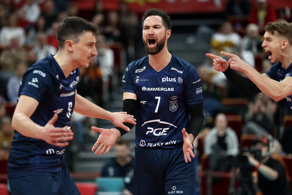 Kevin Tillie (w środku) tym razem pomógł PGE Projektowi Warszawa z rezerwy