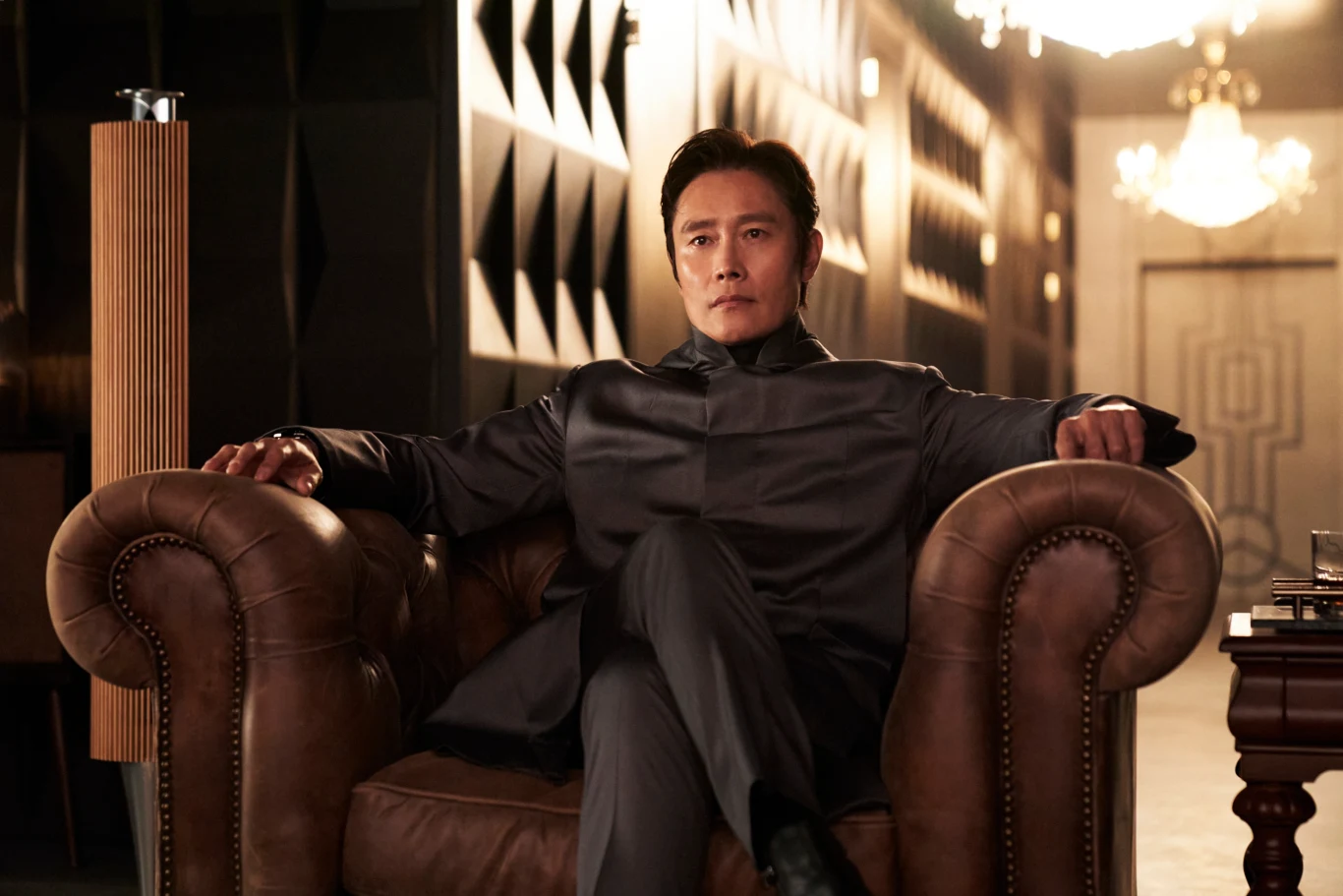 Lee Byung-hun jako Lider