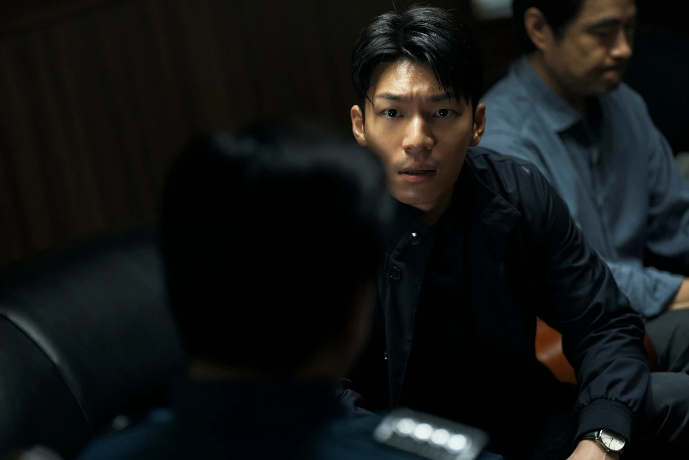 Wi Ha-jun jako Jun-ho