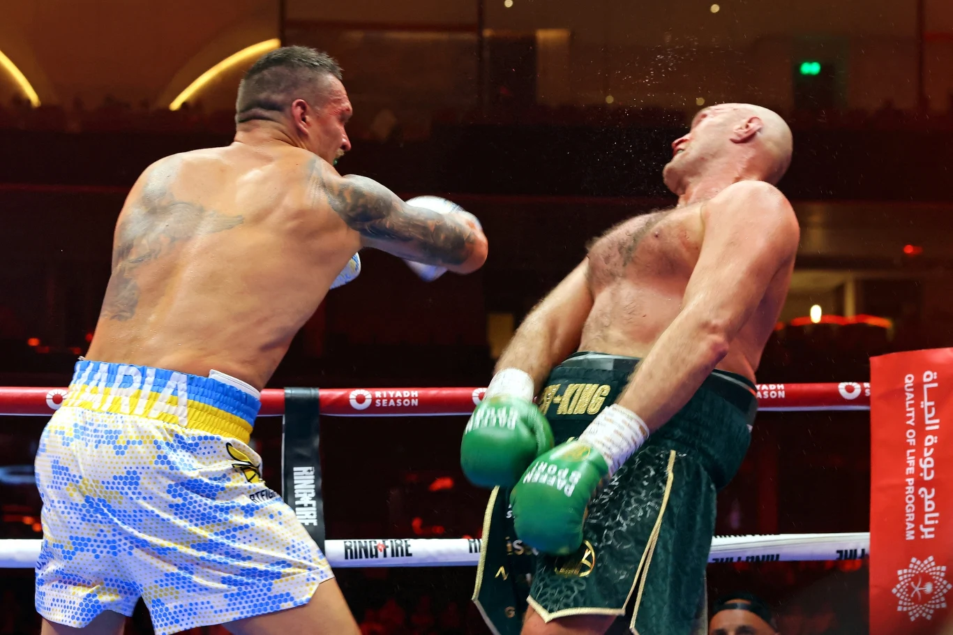Ołeksandr Usyk i Tyson Fury. Dwóch wielkich rywali, ale tym największym pięściarzem po ich dwóch walkach został Ukrainiec