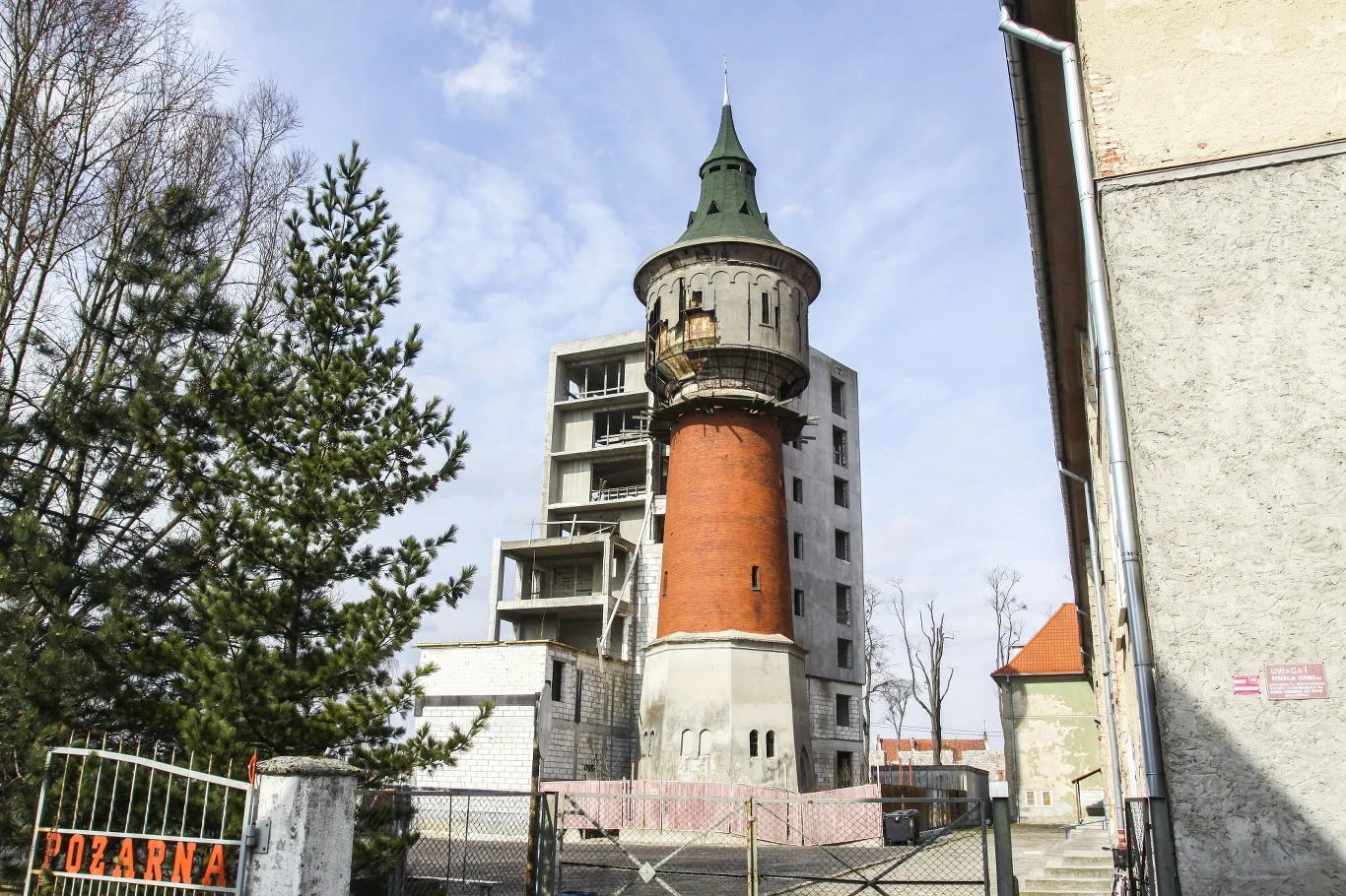 Zabytkowa wieża ciśnień w Szczytnie. Tamtejsze władze chcą ją kupić za 3 mln zł Zabytkowa wieża ciśnień w Szczytnie. Tamtejsze władze chcą ją kupić za 3 mln zł