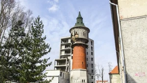 Zabytkowa wieża ciśnień w Szczytnie. Tamtejsze władze chcą ją kupić za 3 mln zł