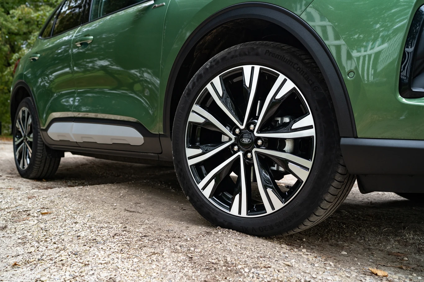 20-calowe koła to wyposażenie opcjonalne