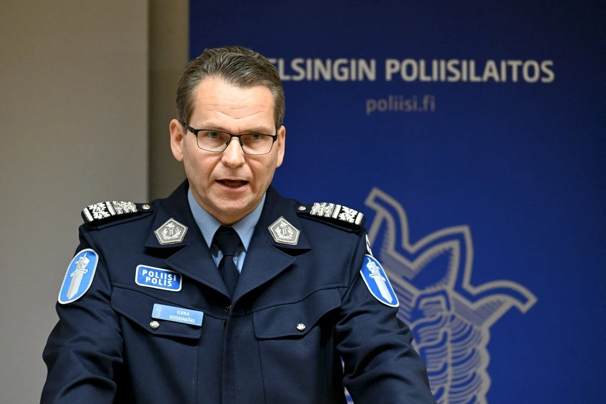 Finlandia oskarża Rosję o zniszczenie kabla na dnie Bałtyku. Na zdjęciu narodowy komisarz policji Ilkka Koskimäki podczas czwartkowej konferencji Finlandia oskarża Rosję o zniszczenie kabla na dnie Bałtyku. Na zdjęciu narodowy komisarz policji Ilkka Koskimäki podczas czwartkowej konferencji
