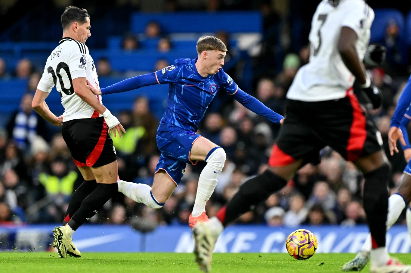 Cole Palmer w meczu Chelsea - Fulham Cole Palmer w meczu Chelsea - Fulham