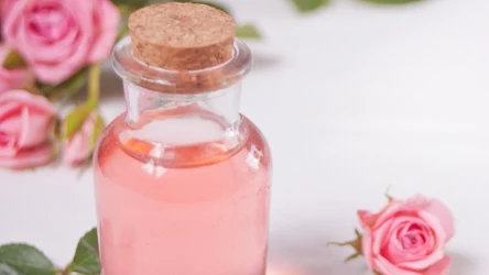 Na co pomaga ocet różany?