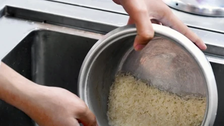 Prosty trik spowoduje, że ryż będzie idealnie sypki