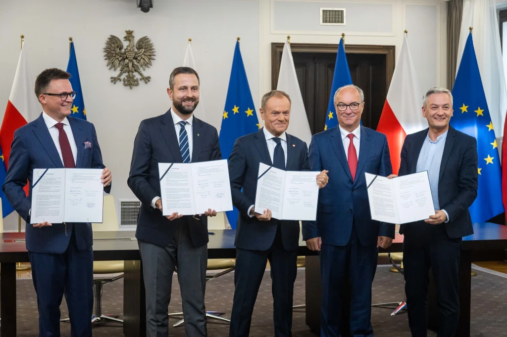 Długi rok Koalicji 15 października Długi rok Koalicji 15 października