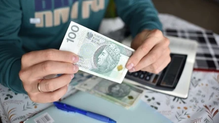 Opłatę za korzystania z radia i telewizji trzeba uiścić do 25 dnia każdego miesiąca. 