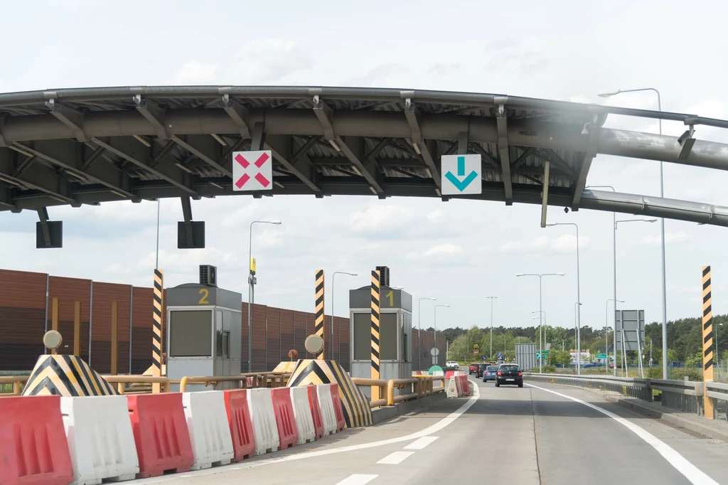 Bramki poboru opłat na autostradzie A1 w okolicach Ciechocinka Bramki poboru opłat na autostradzie A1 w okolicach Ciechocinka