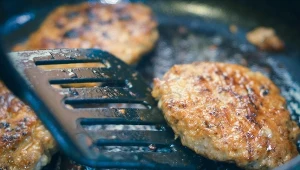 Na Górnym Śląsku dodają do mielonych. To dlatego są takie miękkie i soczyste