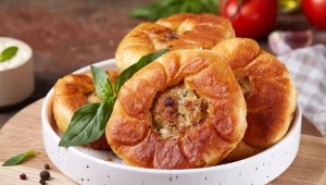 Pyszne bułeczki w stylu gyros to idealna przekąska na co dzień i od święta 