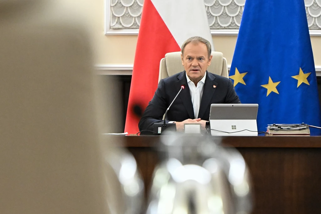 Premier Donald Tusk podczas posiedzenia rządu 31 grudnia 2024 r.