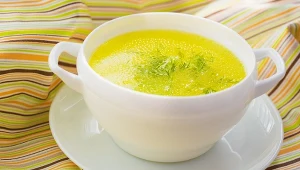 Grecki rosół z klopsikami i cytryną. Syci i rozgrzewa