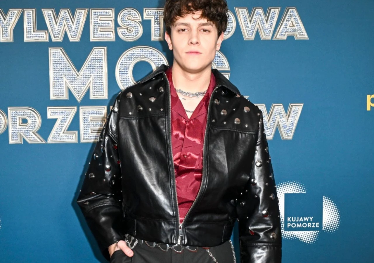 Oskar Cyms na Sylwestrowej Mocy Przebojów 2024 Oskar Cyms na Sylwestrowej Mocy Przebojów 2024