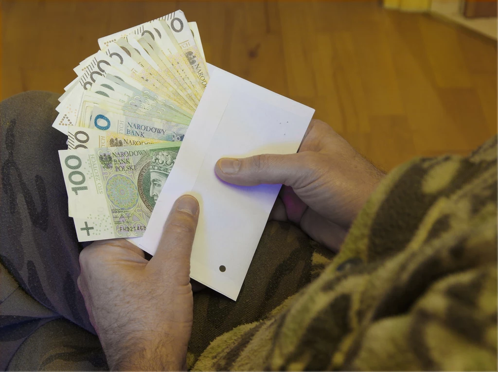 Od 1 stycznia 2025 r. wchodzą w życie przepisy ustawy z dnia 18 października 2024 r. o świadczeniu honorowym z tytułu ukończenia 100 lat życia