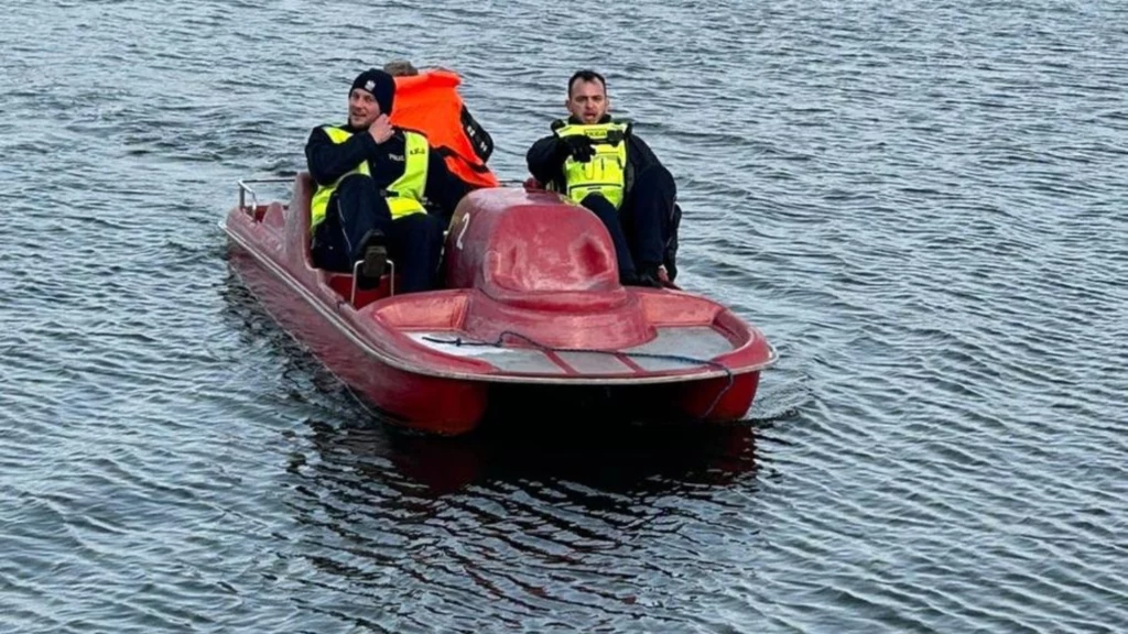 Nietypowa akcja policji na Zalewie Rybnickim Nietypowa akcja policji na Zalewie Rybnickim