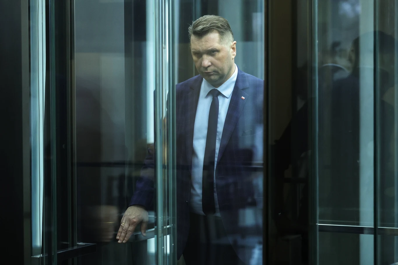 Przemysław Czarnek wypowiedział się w sprawie subwencji PiS. Stwierdził, że pozwanie ministra finansów może być koniecznością Przemysław Czarnek wypowiedział się w sprawie subwencji PiS. Stwierdził, że pozwanie ministra finansów może być koniecznością