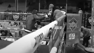 Hassan Mgaya (z lewej) nie żyje. Miał dopiero 29 lat