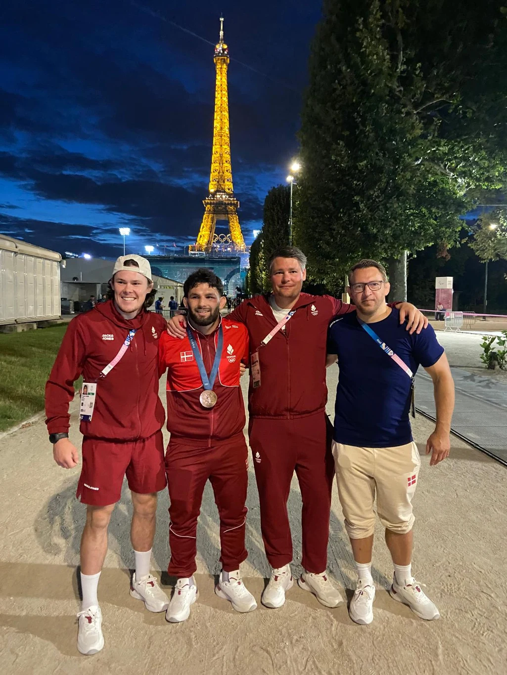 Od lewej: Oliver Kruger (sparingpartner), Turpal Bisultanov, Thor Hyllegaard (szef wyszkolenia) oraz Szymon Kogut