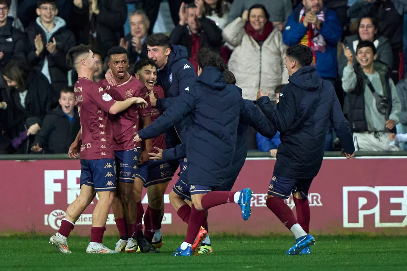 Radość piłkarzy Pontevedra CF Radość piłkarzy Pontevedra CF