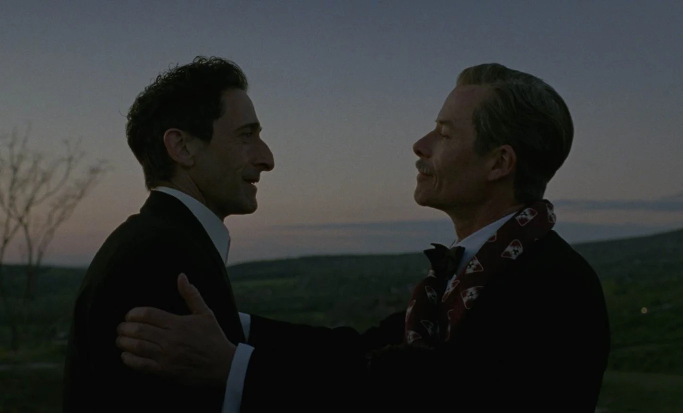 Kadr z filmu "The Brutalist"