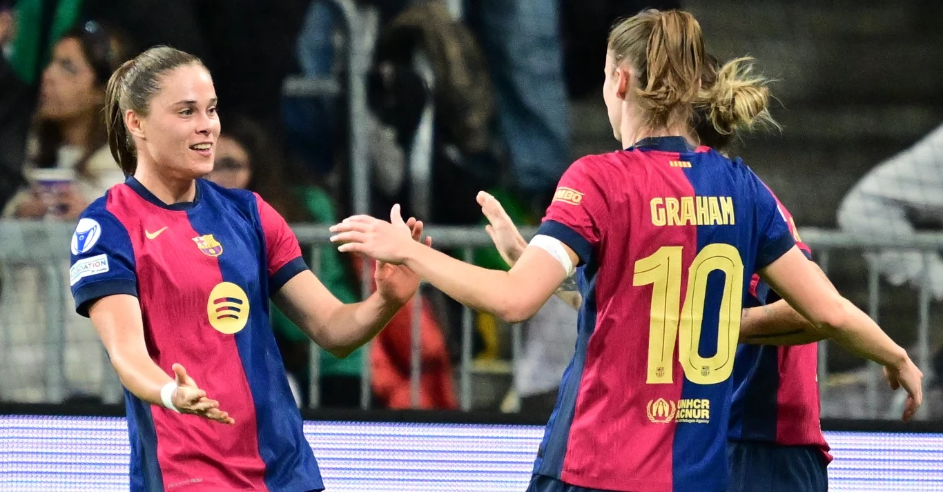 Ewa Pajor (z lewej) rozpoczyna rok 2025 od hat-tricka Ewa Pajor (z lewej) rozpoczyna rok 2025 od hat-tricka