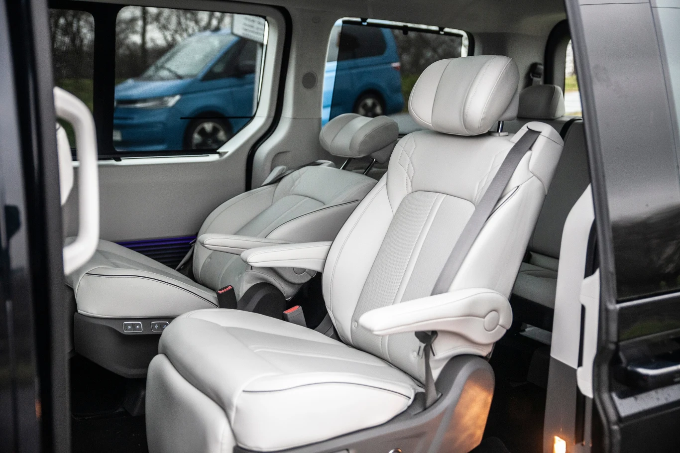 Hyundai Staria zapewnia bardzo komfortowe warunki podróżowania