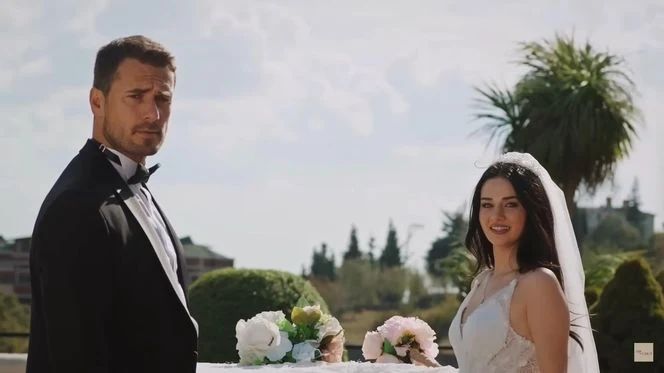 Kadr z serialu "Ask ve umut"