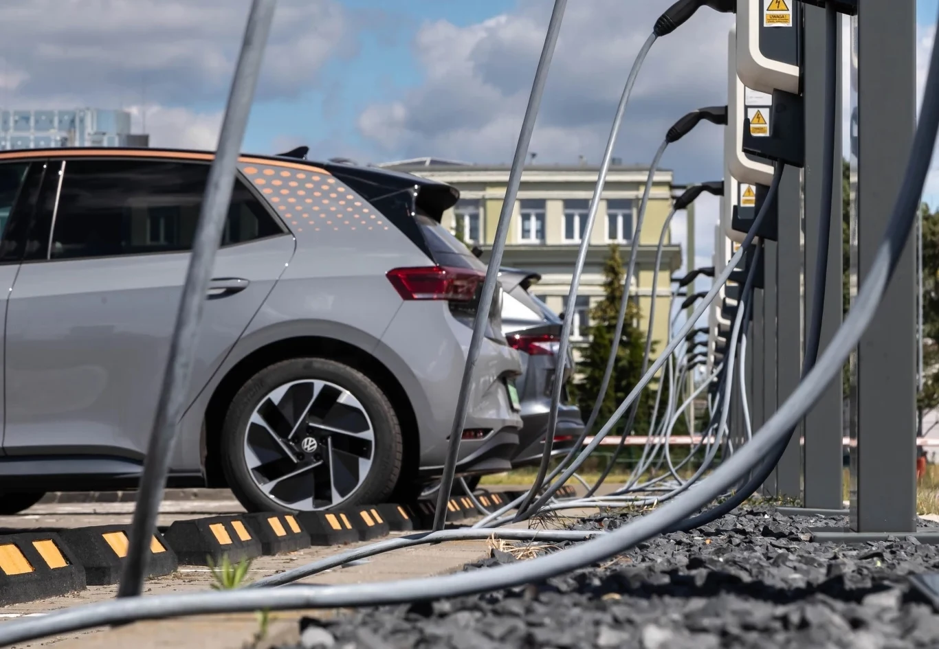 W Norwegii 90 proc. sprzedanych w 2024 roku samochodów było elektryczne W Norwegii 90 proc. sprzedanych w 2024 roku samochodów było elektryczne