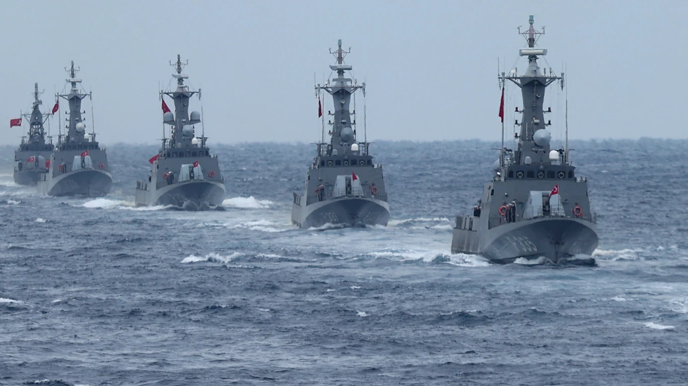 Turcja rozwija swoją marynarkę wojenną. Zapowiedziała budowę trzech wielkich okrętów Turcja rozwija swoją marynarkę wojenną. Zapowiedziała budowę trzech wielkich okrętów