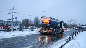 We wtorek wieczorem w większości Polski na drogach i chodnikach może się zrobić bardzo ślisko. IMGW ostrzega przed oblodzeniem