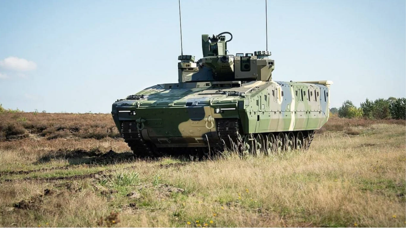 Pierwszy nowoczesny BWP KF41 Lynx już trafił na Ukrainę. To krok Niemiec do wielkiego kontraktu Pierwszy nowoczesny BWP KF41 Lynx już trafił na Ukrainę. To krok Niemiec do wielkiego kontraktu