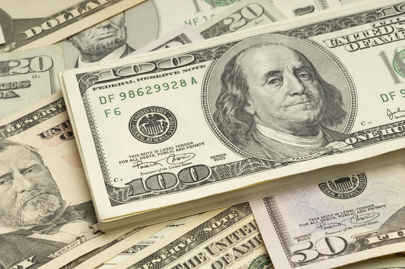 Dolar amerykański (USD)