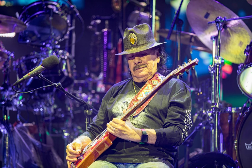 Carlos Santana musi odpocząć od grania na gitarze przez sześć tygodni 